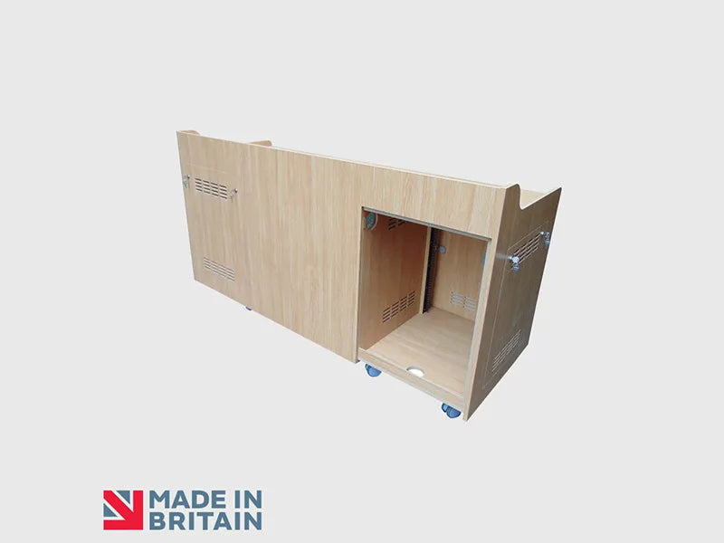 AV Desk 02