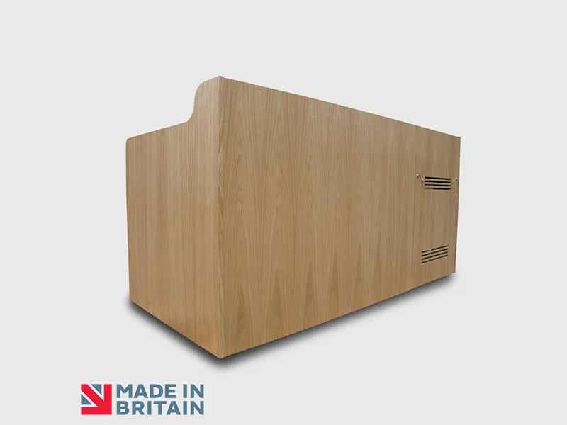 AV Desk 03