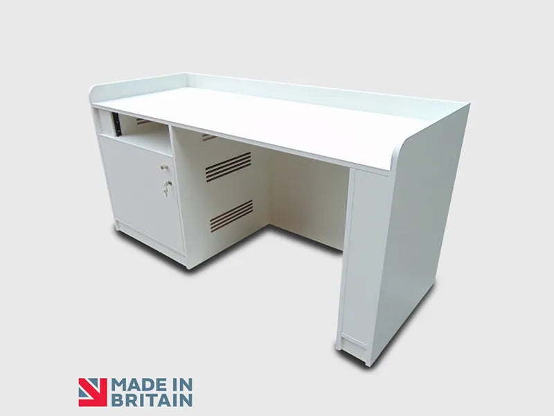 AV Desk 04