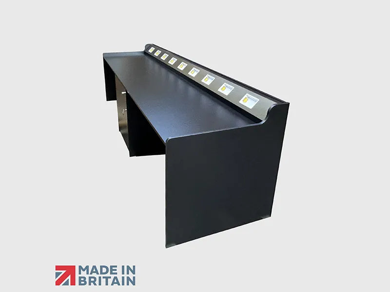 AV Desk 07