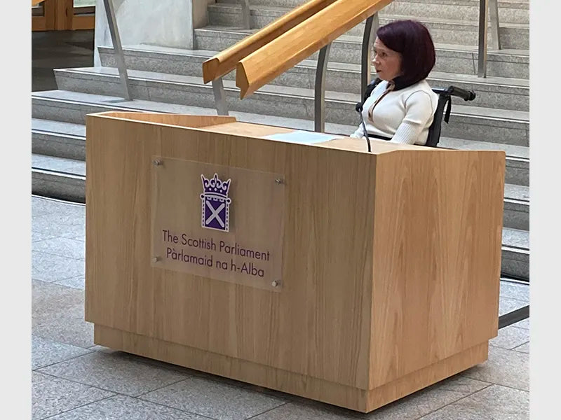 Height Adjustable Lectern 08