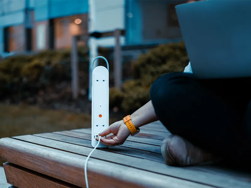 OE QikPac Carry Portable 240Wh Li-ion Battery