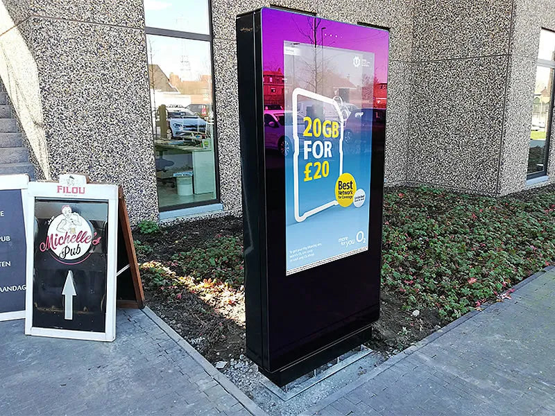 Outdoor Freestanding Digital Posters (43"-65")